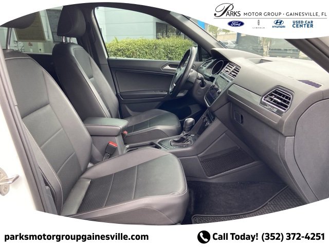 Used 2021 Volkswagen Tiguan SE R-Line image 18