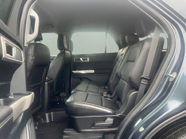 Certified 2023 Ford Explorer XLT w/ Equipment Group 202A AWD/4WD image 27