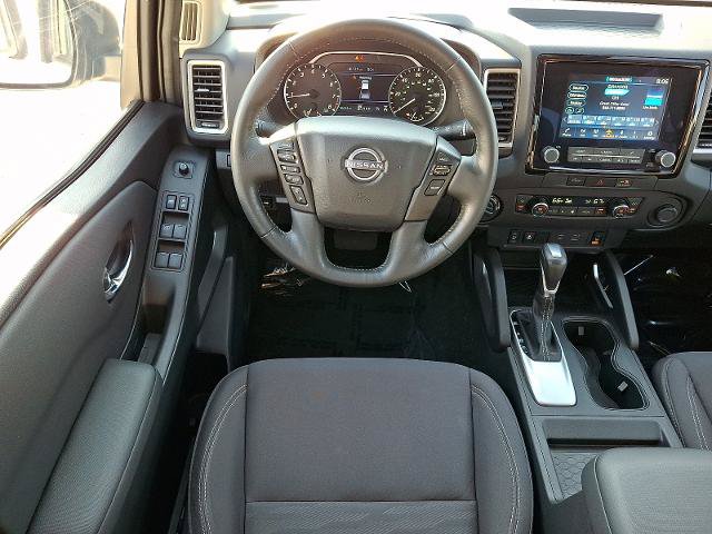 Used 2024 Nissan Frontier SV AWD/4WD image 11
