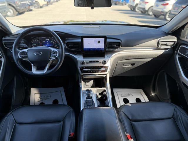 Certified 2021 Ford Explorer XLT w/ Equipment Group 202A image 19