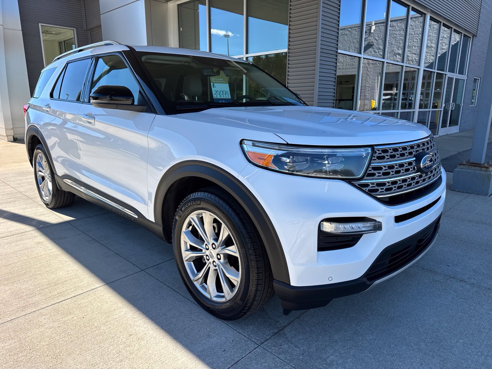 Certified 2024 Ford Explorer Limited w/ Equipment Group 301A AWD/4WD image 10