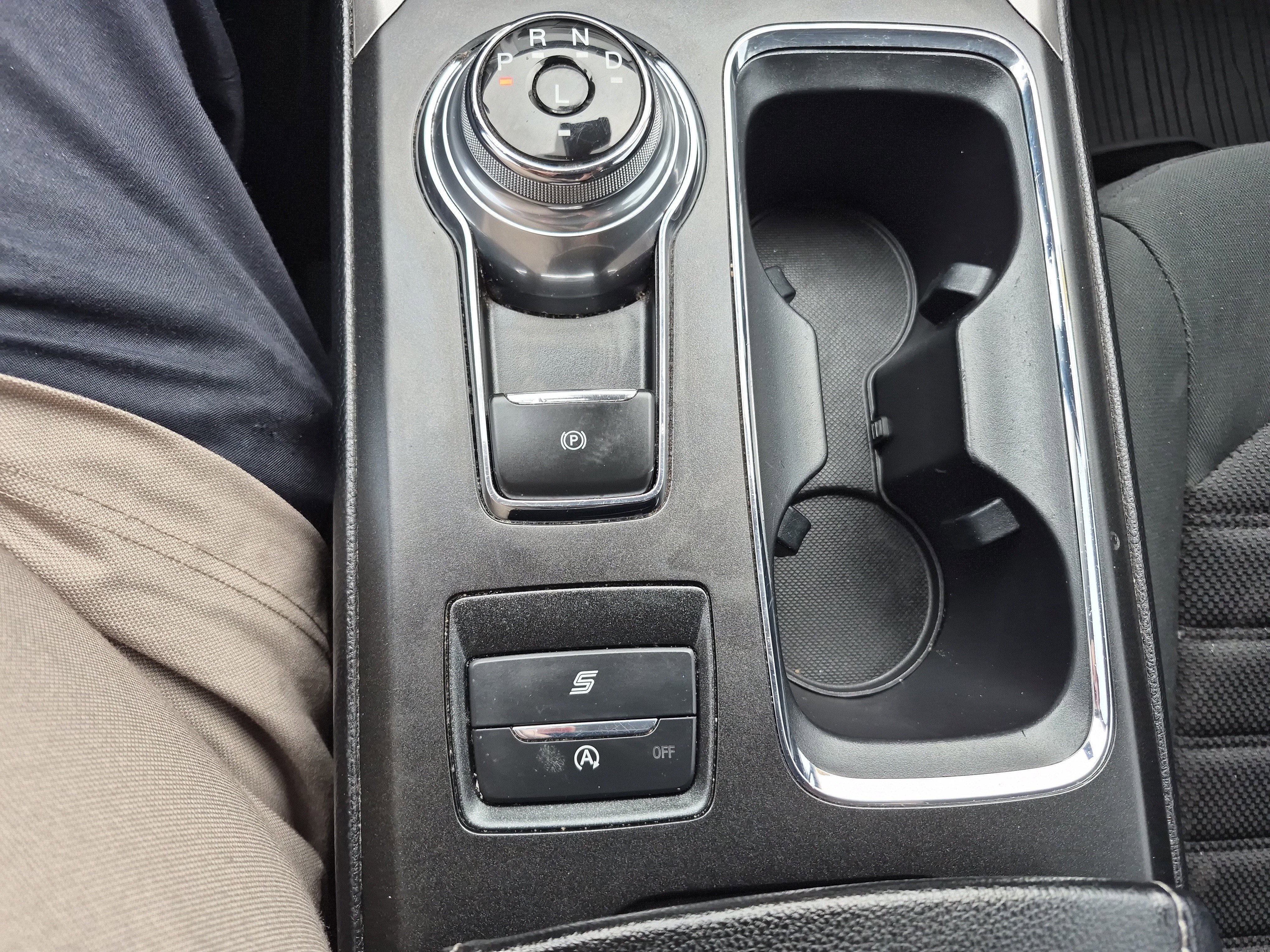 Certified 2020 Ford Fusion SE image 27