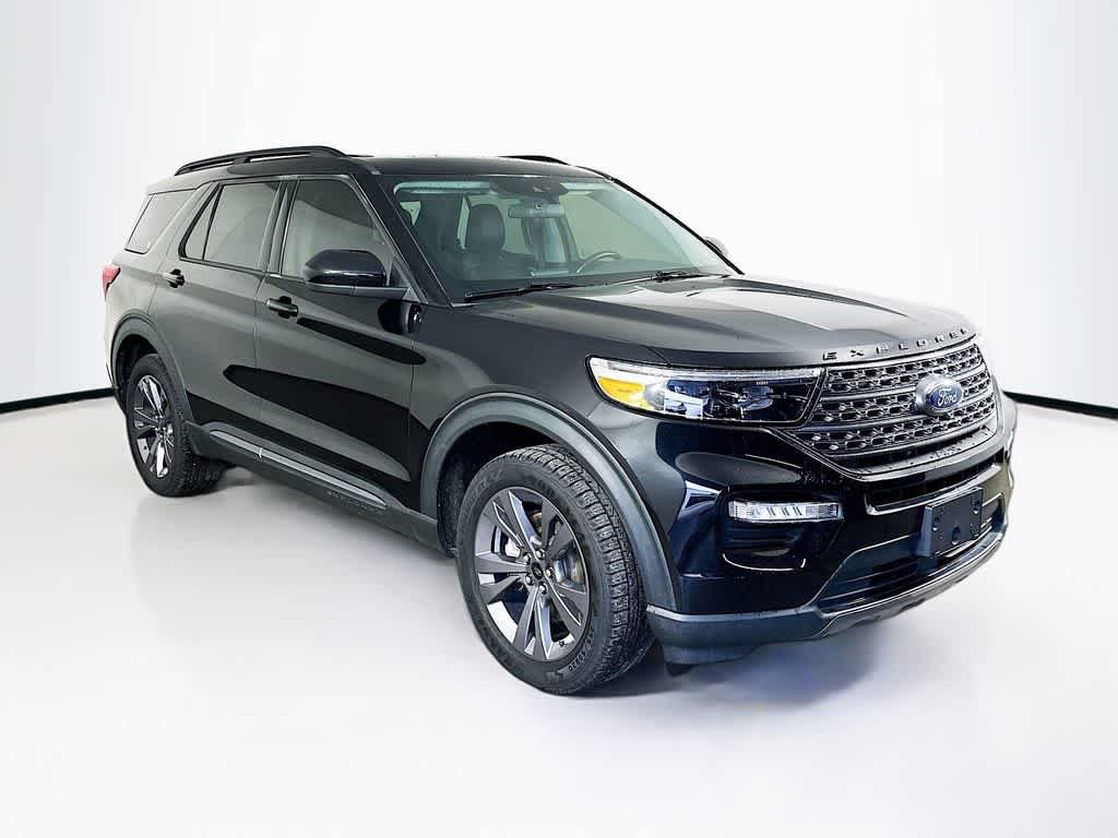 Certified 2022 Ford Explorer XLT w/ Equipment Group 202A AWD/4WD image 24