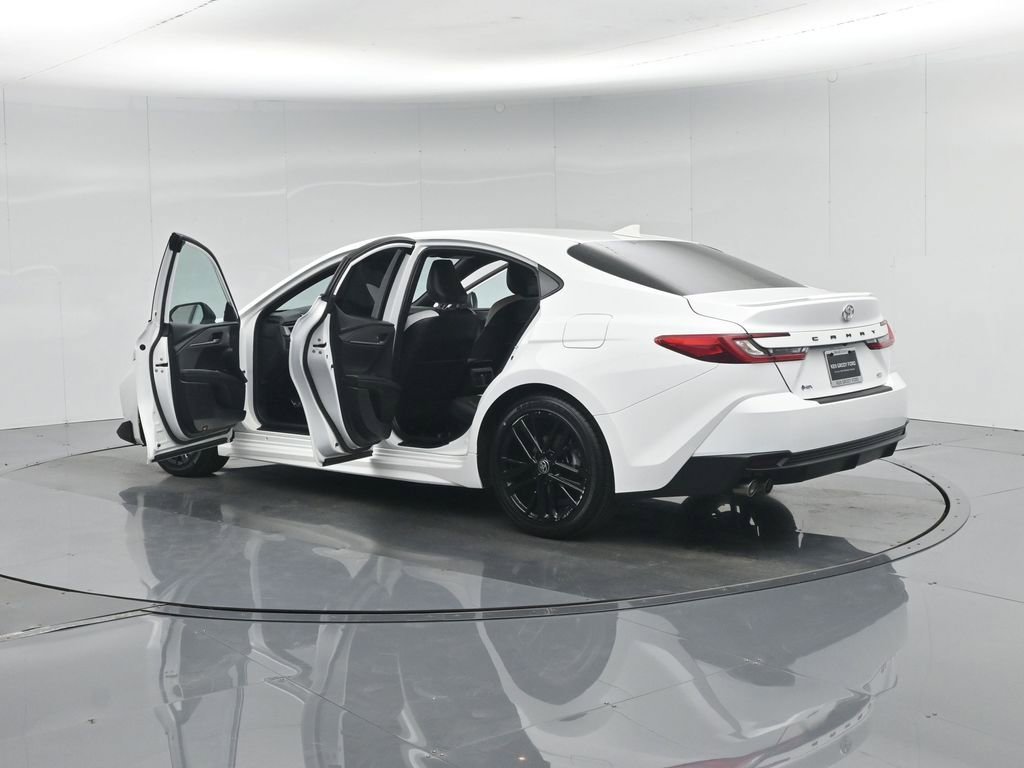 Used 2025 Toyota Camry SE FWD image 36