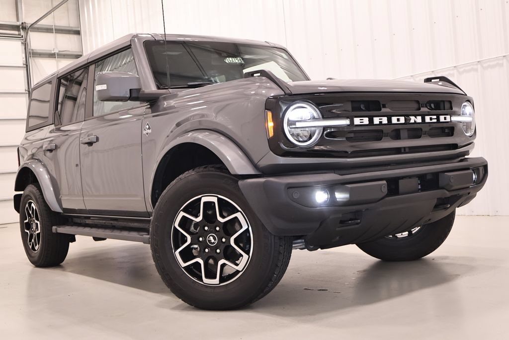 Certified 2023 Ford Bronco Outer Banks AWD/4WD image 40