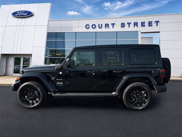 Used 2023 Jeep Wrangler Unlimited Sahara w/ Cold Weather Group AWD/4WD image 8