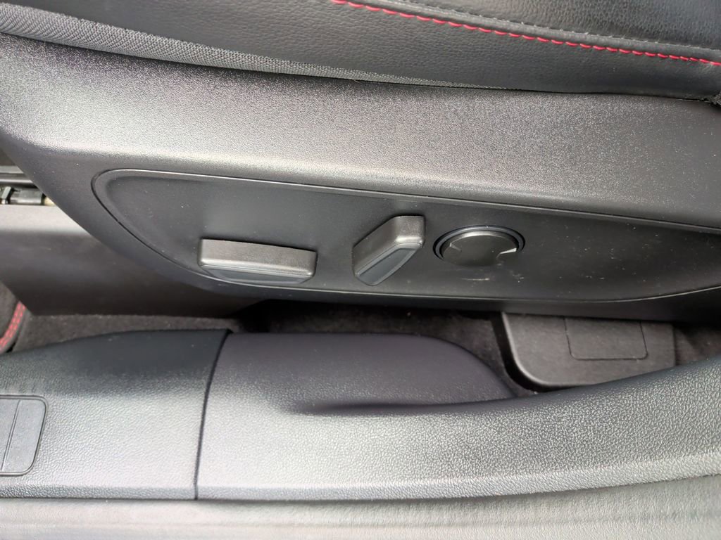 Certified 2022 Ford Escape SEL w/ SEL Stealth AWD Package image 19