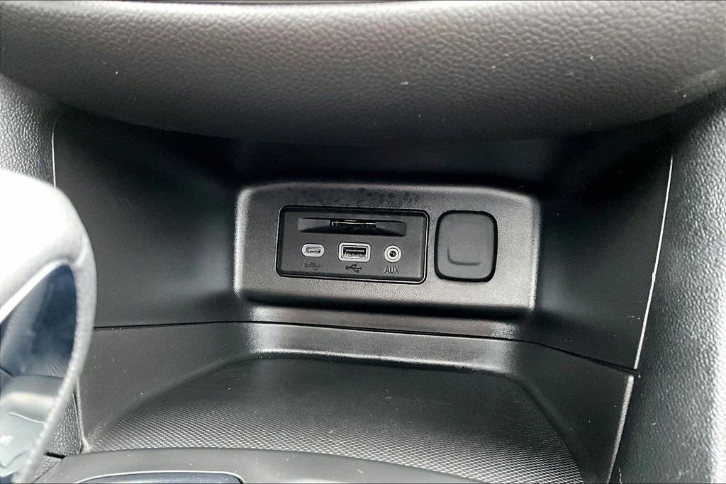 Used 2023 Chevrolet Equinox RS w/ RS Leather Package AWD/4WD image 27