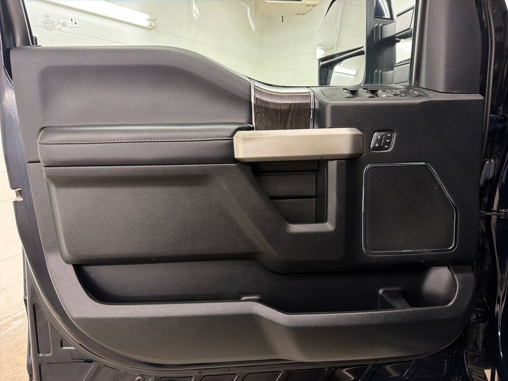Certified 2021 Ford F250 Lariat w/ Lariat Value Package AWD/4WD image 17