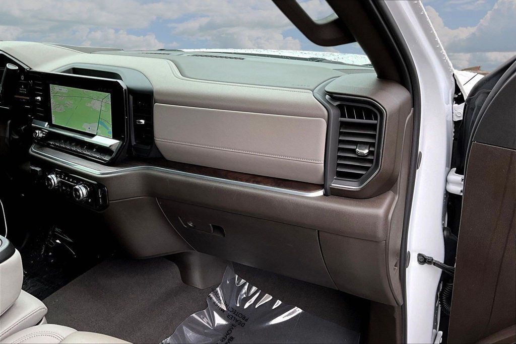 Used 2026 GMC Sierra 1500 SLT AWD/4WD image 29