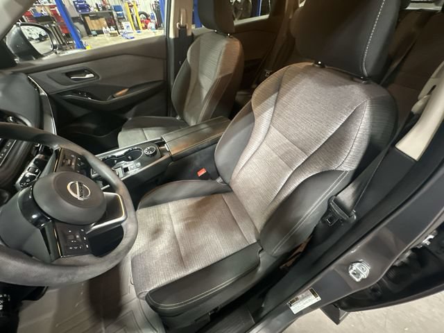 Used 2021 Nissan Rogue SV AWD/4WD image 17