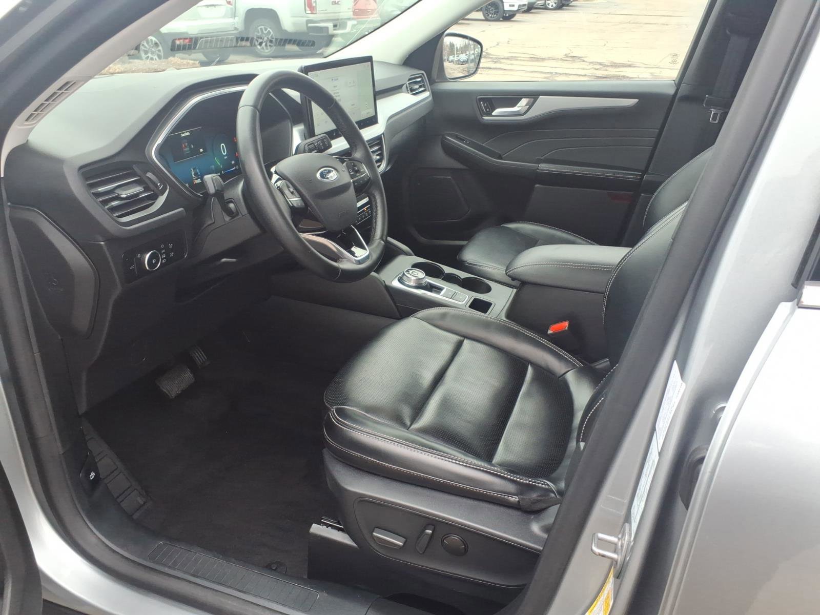 Certified 2024 Ford Escape Platinum image 12