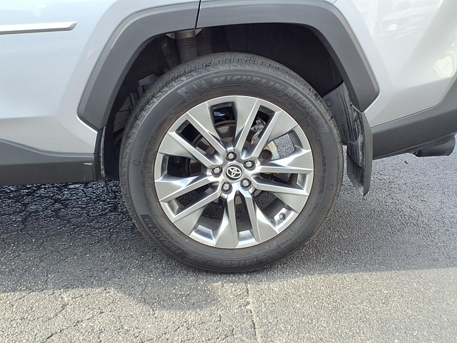 Used 2024 Toyota RAV4 XLE Premium FWD image 10