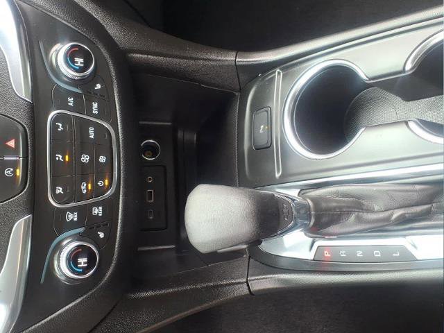 Used 2024 Chevrolet Equinox LT image 32