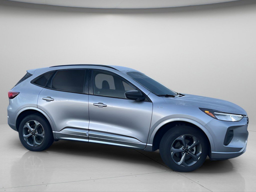 Certified 2023 Ford Escape ST-Line image 4