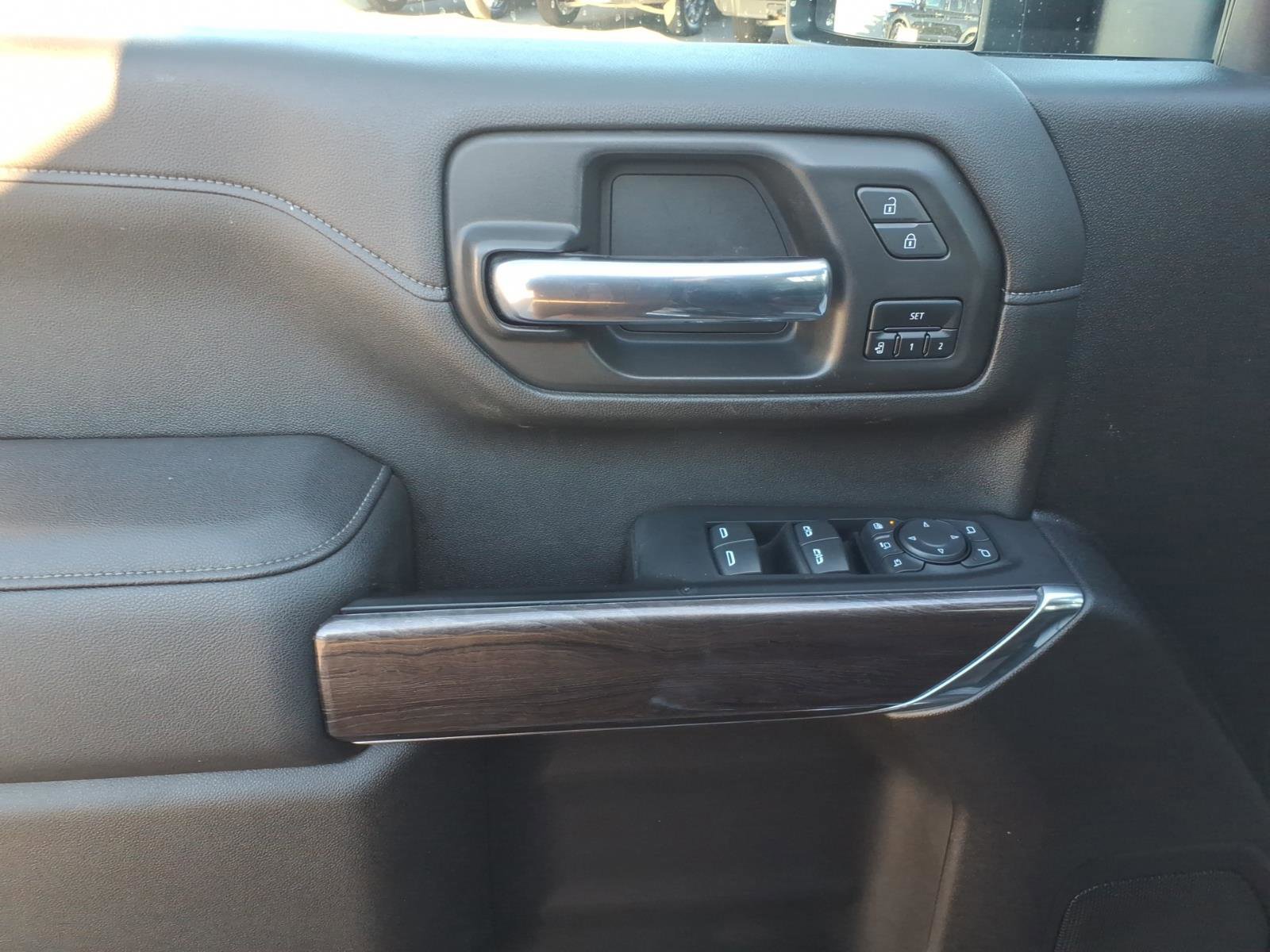 Used 2022 Chevrolet Silverado 2500 LTZ w/ Z71 Off-Road Package image 11