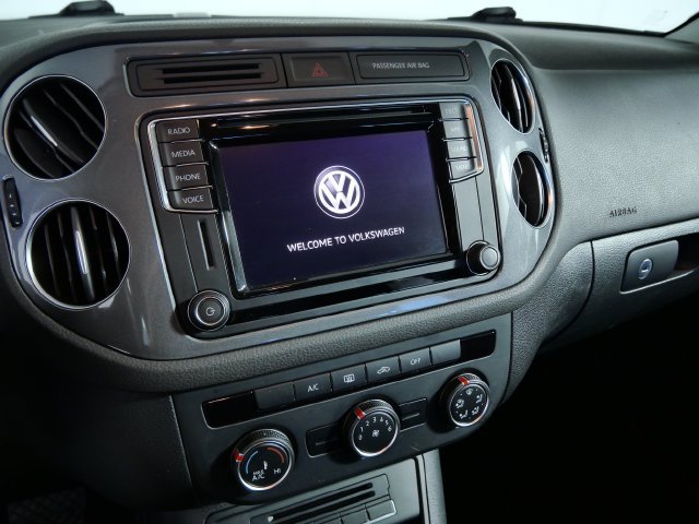 Used 2017 Volkswagen Tiguan S AWD/4WD image 20