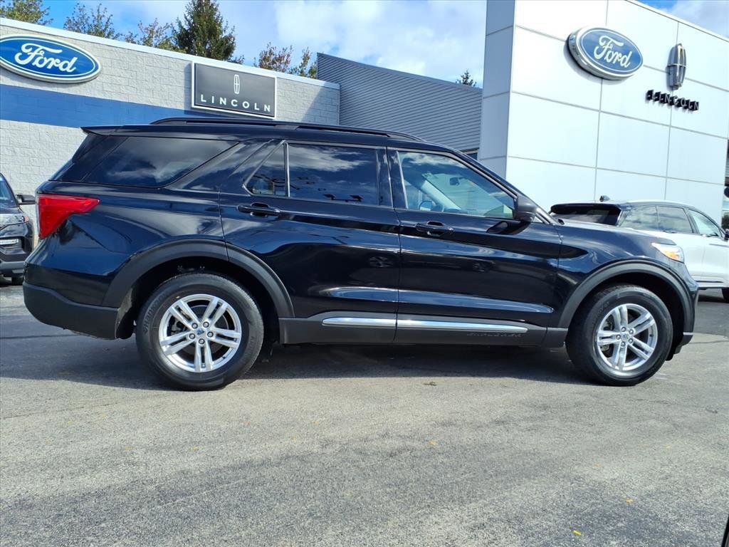 Certified 2022 Ford Explorer XLT w/ Equipment Group 202A image 6