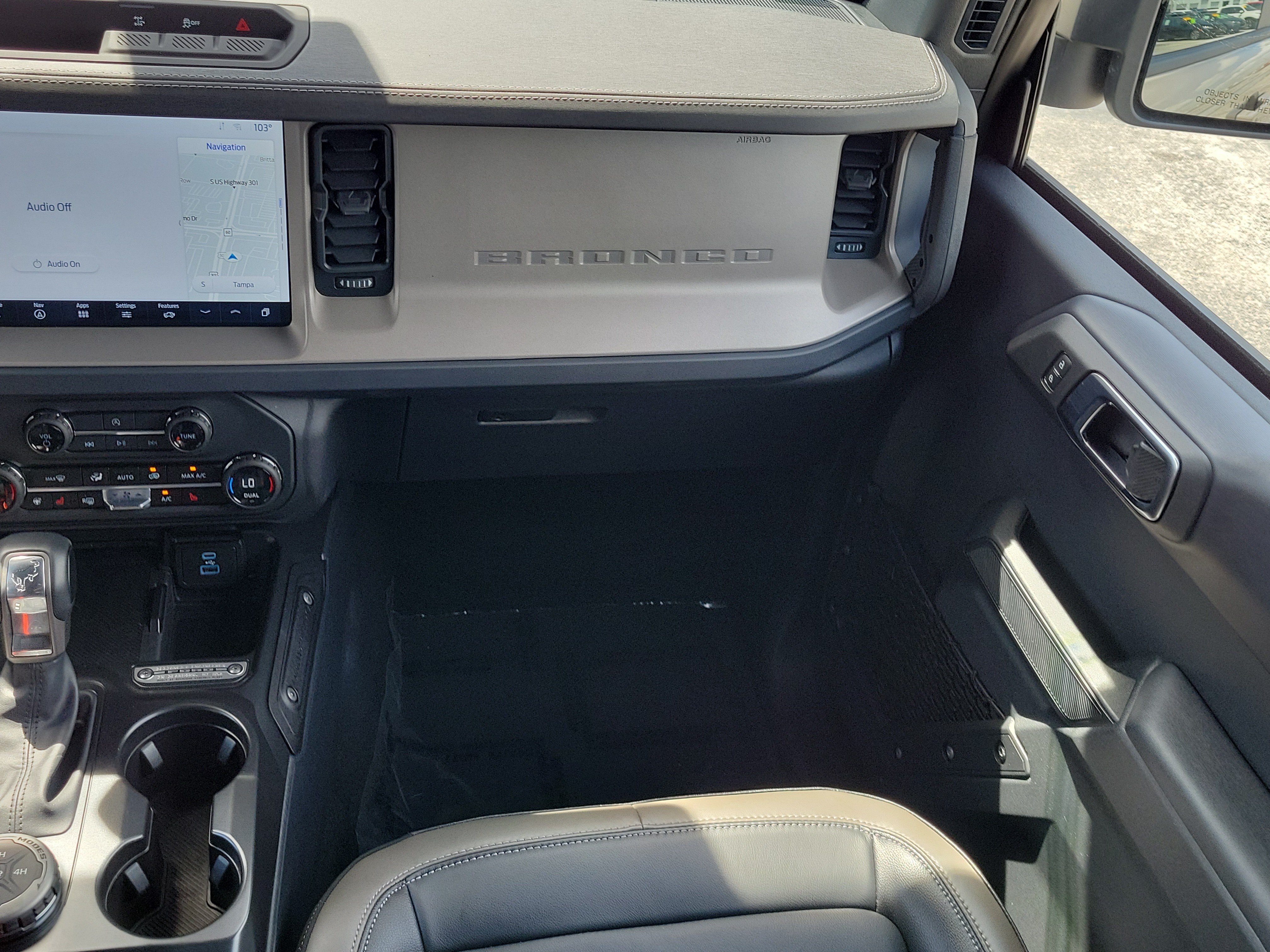 Certified 2025 Ford Bronco Outer Banks AWD/4WD image 15