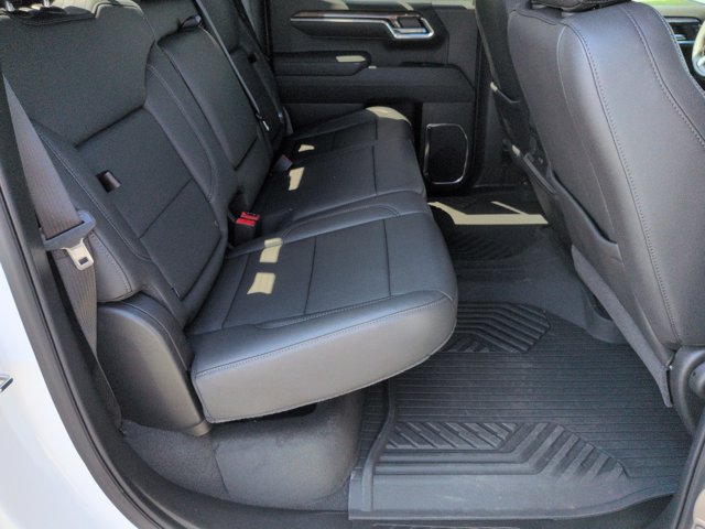 Used 2025 Chevrolet Silverado 1500 LT Trail Boss w/ Convenience Package II AWD/4WD image 34