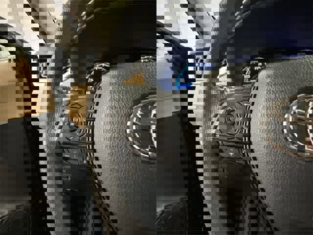 Used 2021 Toyota RAV4 LE image 12