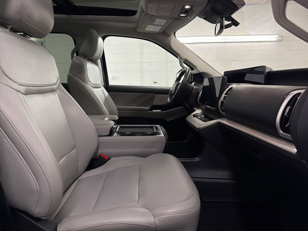 Certified 2025 Ford Expedition Active RWD image 32