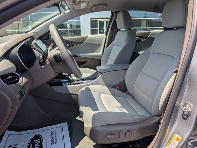 Used 2023 Chevrolet Malibu LT FWD image 11