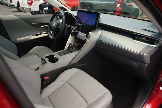 Used 2023 Toyota Venza Limited AWD/4WD image 18