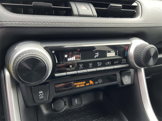 Used 2022 Toyota RAV4 LE image 21