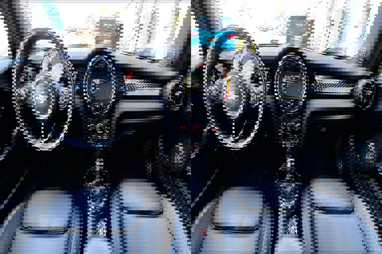 Used 2017 MINI Cooper S image 16