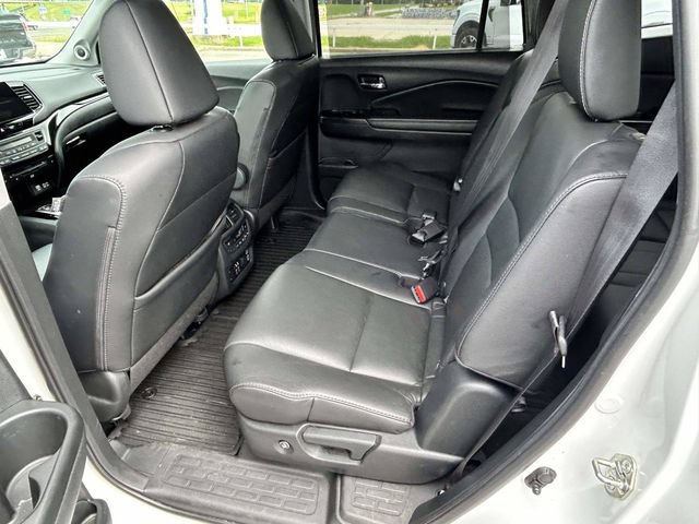 Used 2021 Honda Pilot Touring image 12