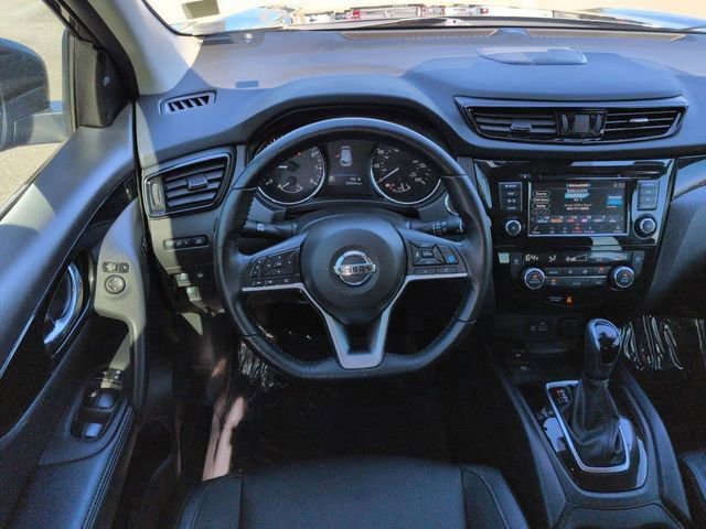 Used 2022 Nissan Rogue Sport SL w/ Premium Package image 16