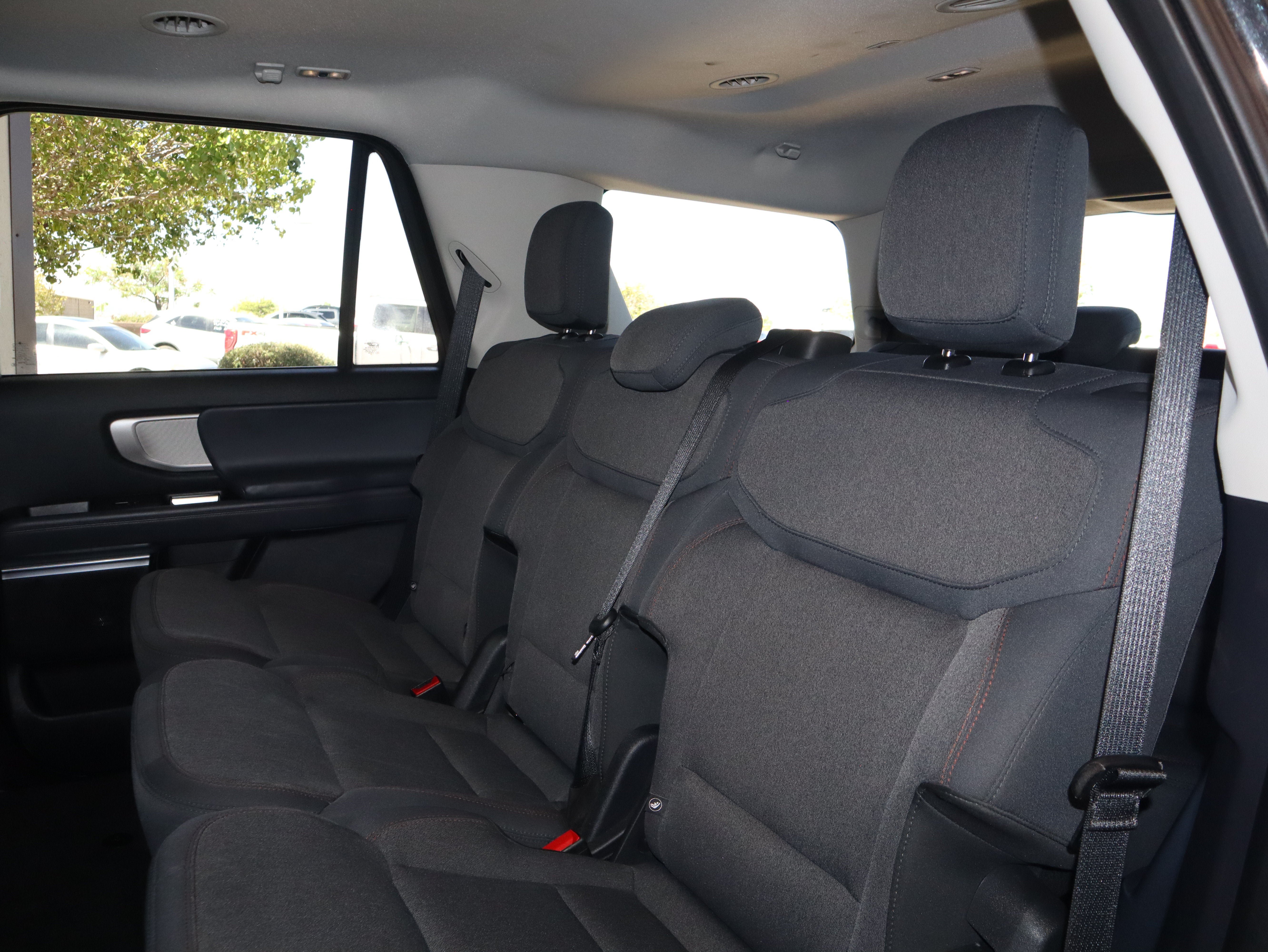 Certified 2025 Ford Expedition Active AWD/4WD image 37