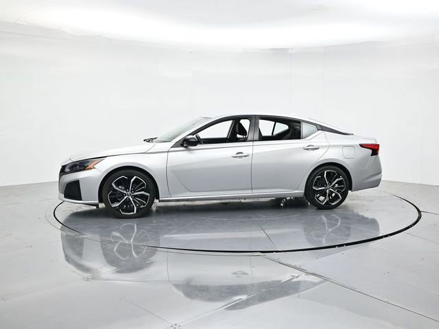 Used 2024 Nissan Altima 2.5 SR FWD image 6
