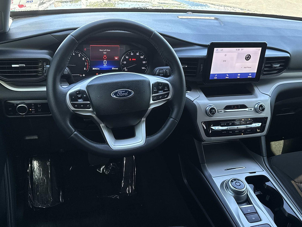 Certified 2023 Ford Explorer XLT RWD image 6