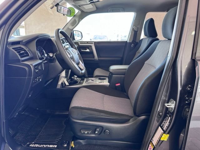 Used 2019 Toyota 4Runner SR5 AWD/4WD image 9