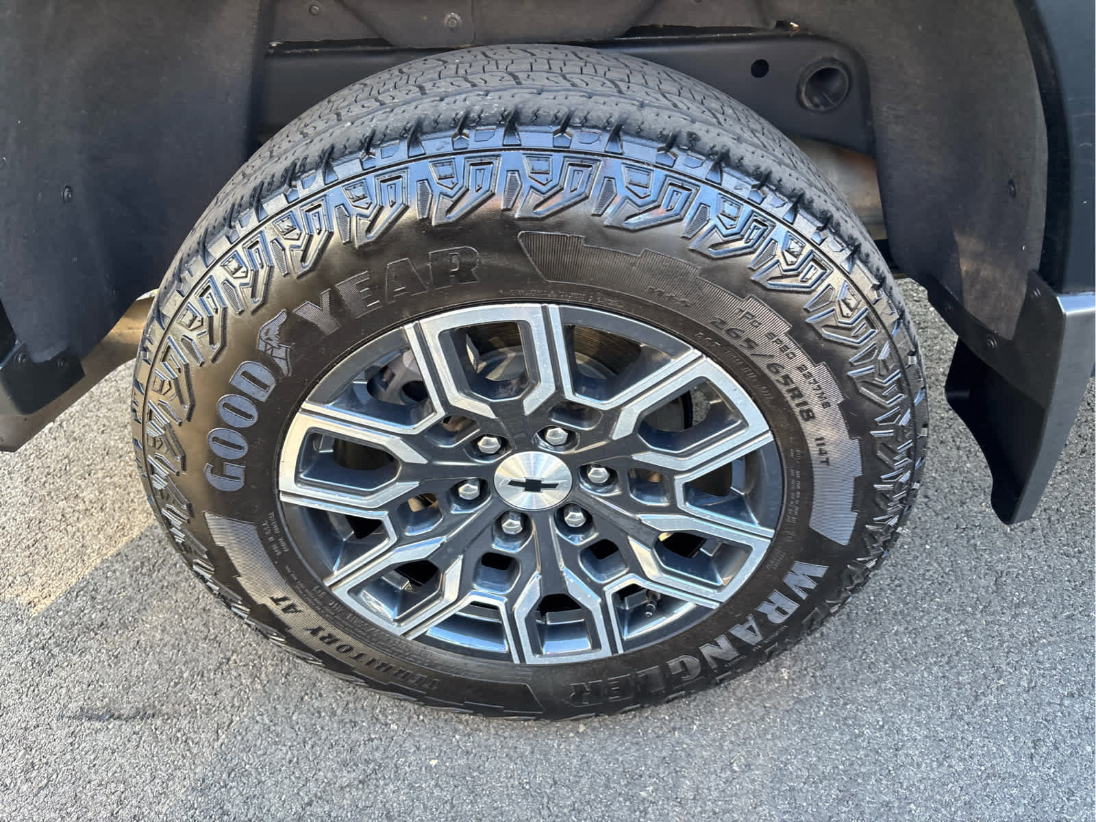 Used 2023 Chevrolet Colorado Z71 w/ Z71 Convenience Package 2 image 31