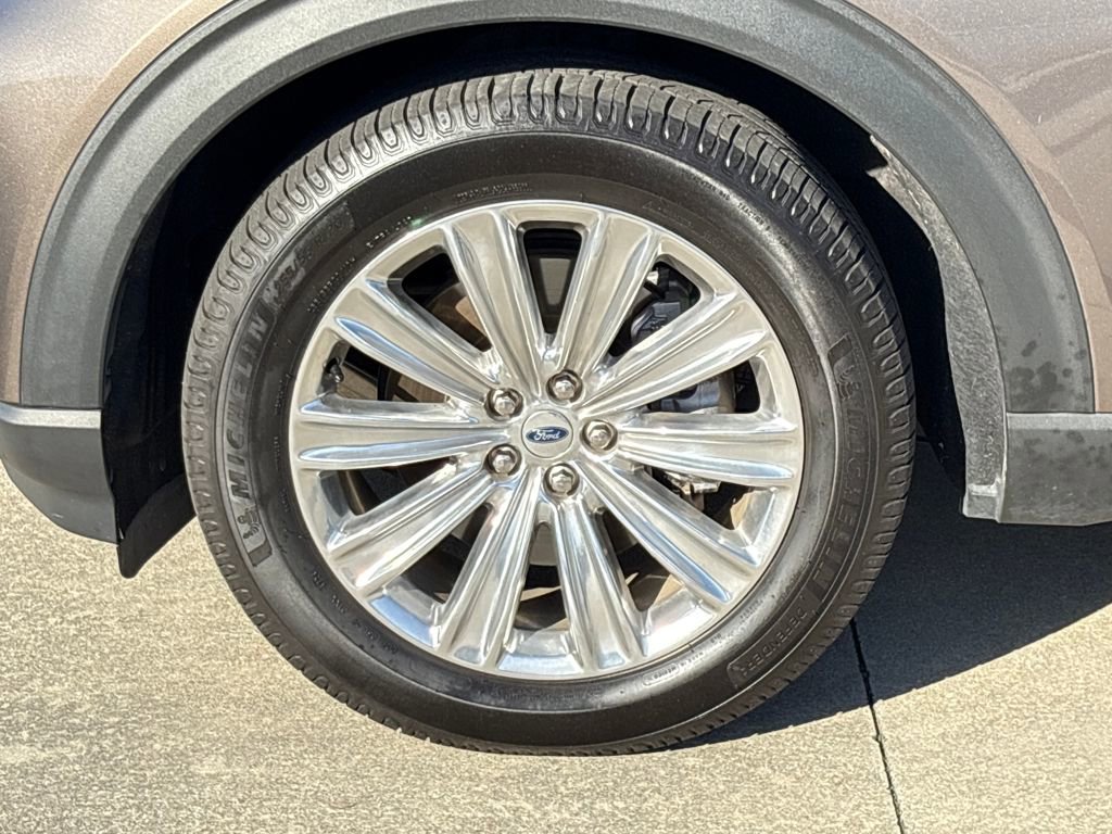 Certified 2021 Ford Explorer Limited w/ Hybrid Equipment Group 310A image 11