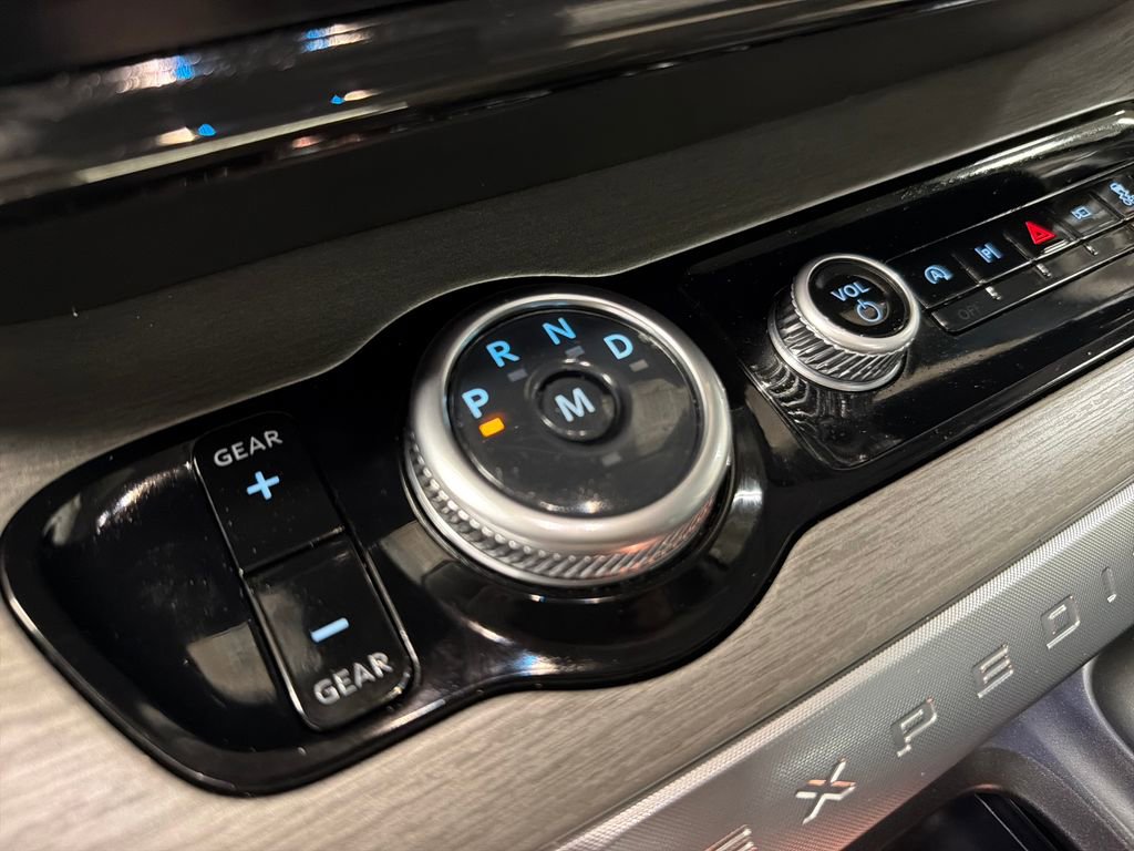 Certified 2025 Ford Expedition Max Platinum AWD/4WD image 31