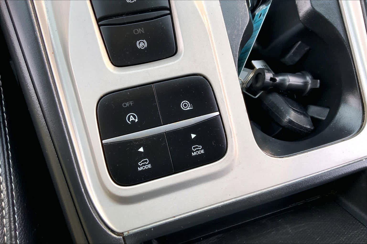 Certified 2021 Ford Explorer XLT RWD image 30