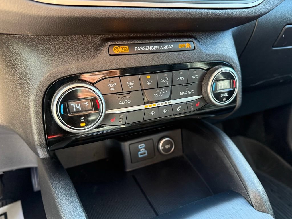 Certified 2021 Ford Escape SEL AWD/4WD image 26