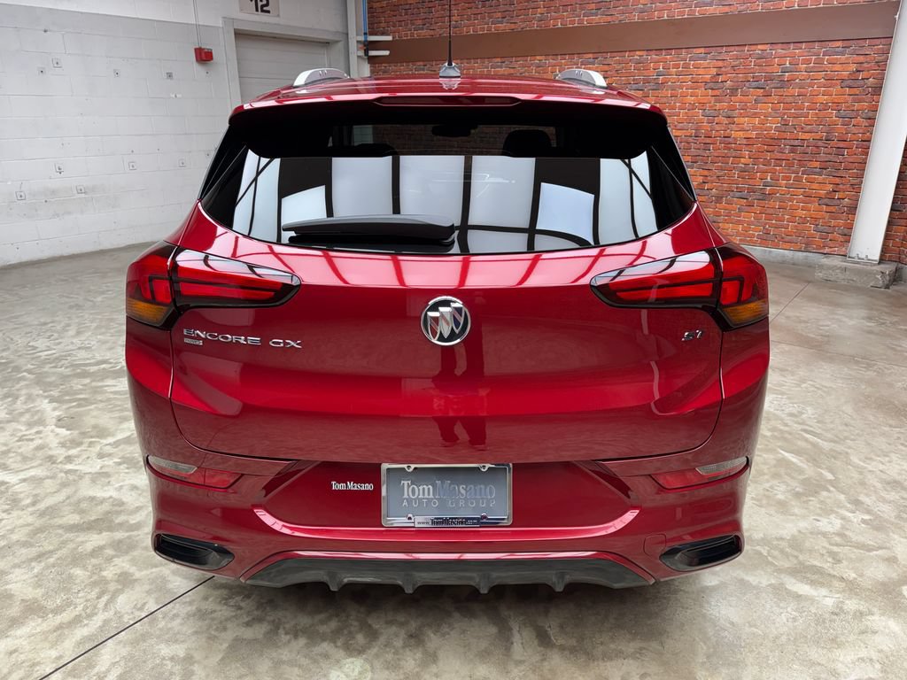 Used 2021 Buick Encore GX Select w/ Sport Touring Package AWD/4WD image 4