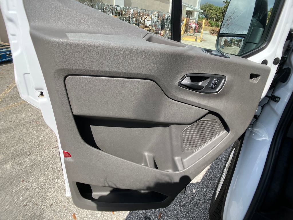 Certified 2024 Ford Transit 250 Low Roof w/ Exterior Upgrade Package image 25