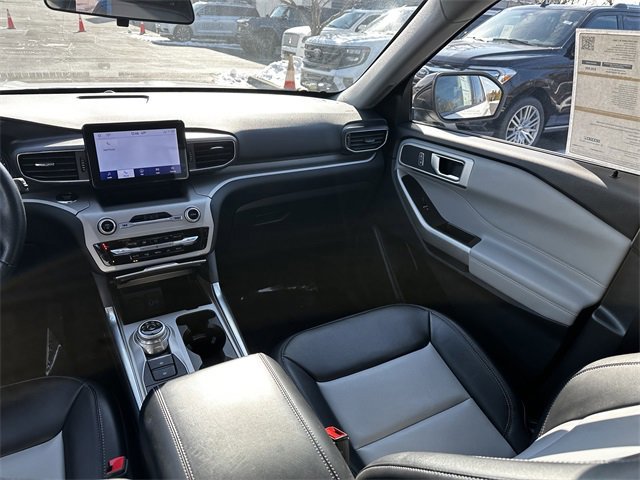 Certified 2022 Ford Explorer XLT w/ Equipment Group 202A image 18