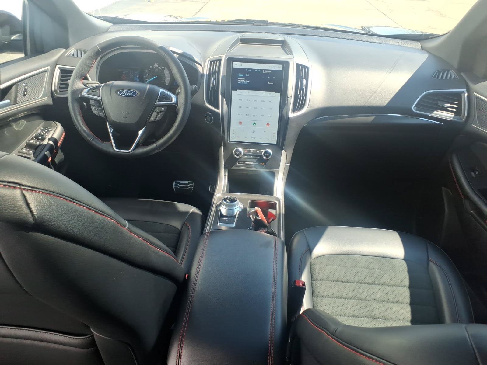 Certified 2024 Ford Edge ST-Line AWD/4WD image 10