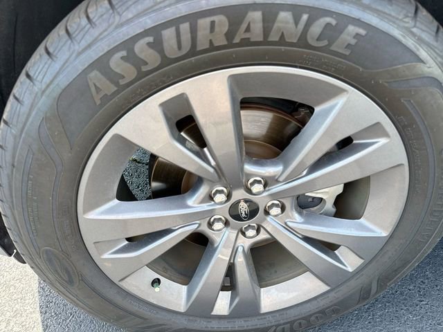 Certified 2022 Ford Explorer XLT w/ Equipment Group 202A AWD/4WD image 11