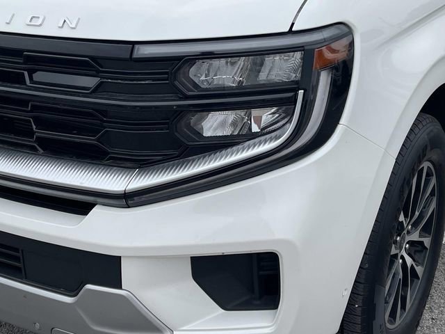 Certified 2025 Ford Expedition Max Platinum image 9