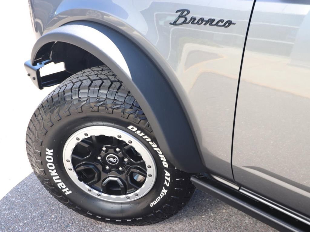 Certified 2022 Ford Bronco Badlands image 9