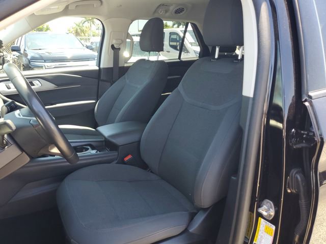 Certified 2025 Ford Explorer Active RWD image 16
