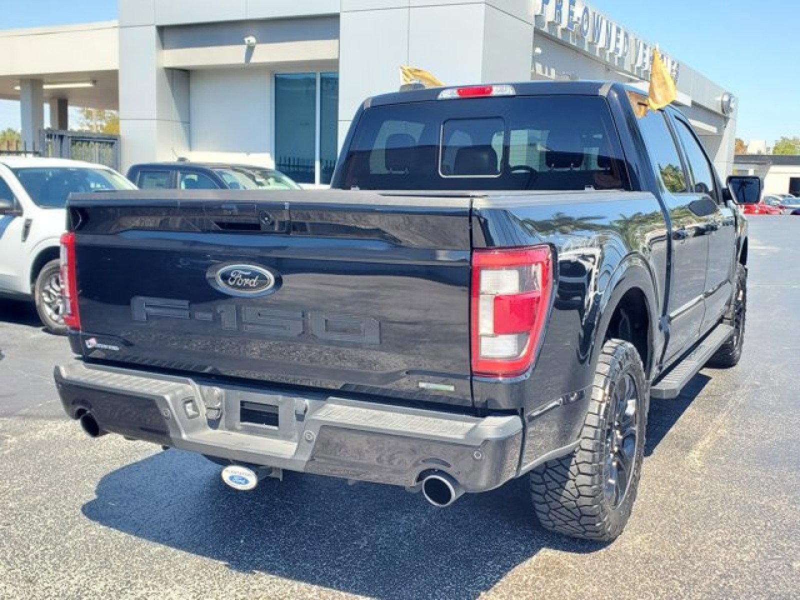 Certified 2022 Ford F150 Lariat w/ Equipment Group 502A High image 4